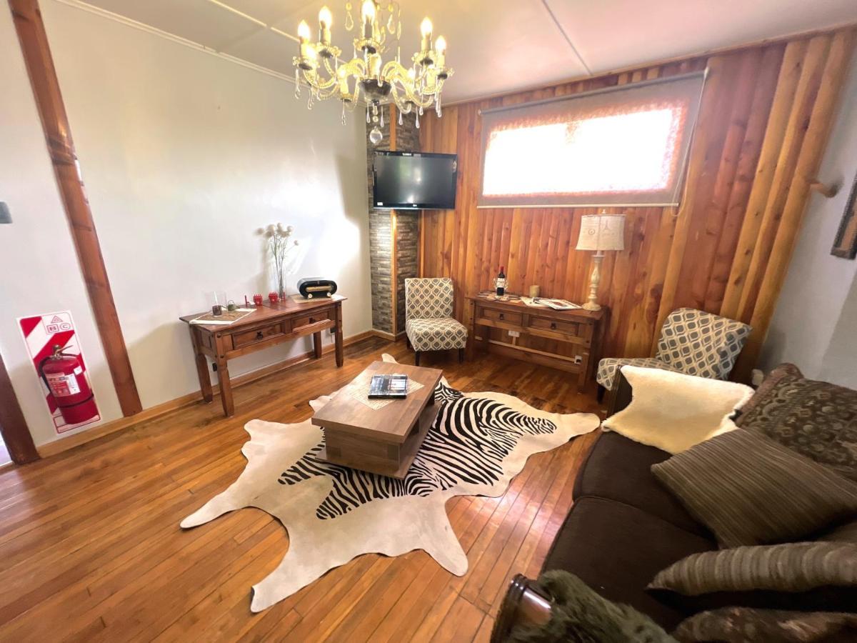 プンタアレナスIncredible Downtown Duplex With Interior Backyardアパートメント エクステリア 写真