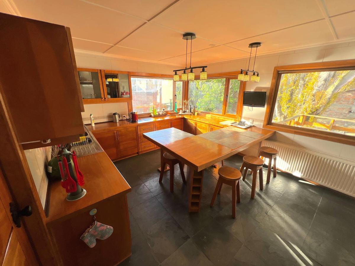 プンタアレナスIncredible Downtown Duplex With Interior Backyardアパートメント エクステリア 写真