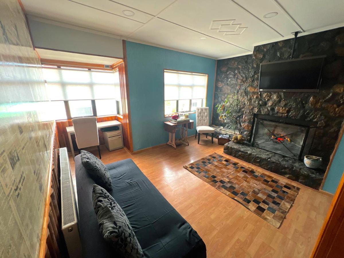 プンタアレナスIncredible Downtown Duplex With Interior Backyardアパートメント エクステリア 写真